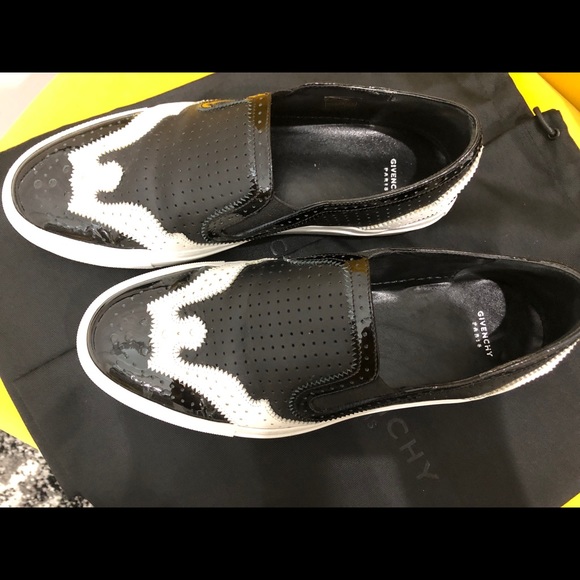 Givenchy calfskin sneaker - Picture 3 of 6